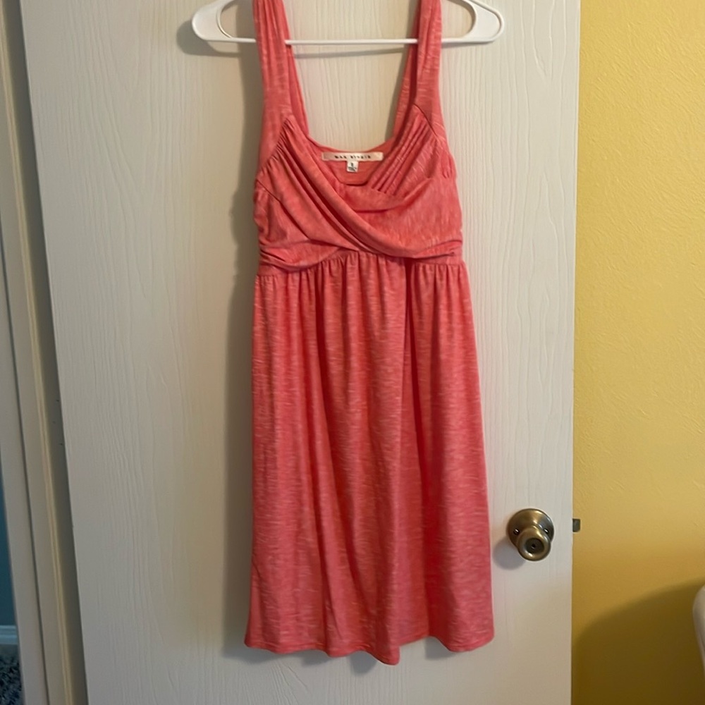 Max Studio criss cross dress